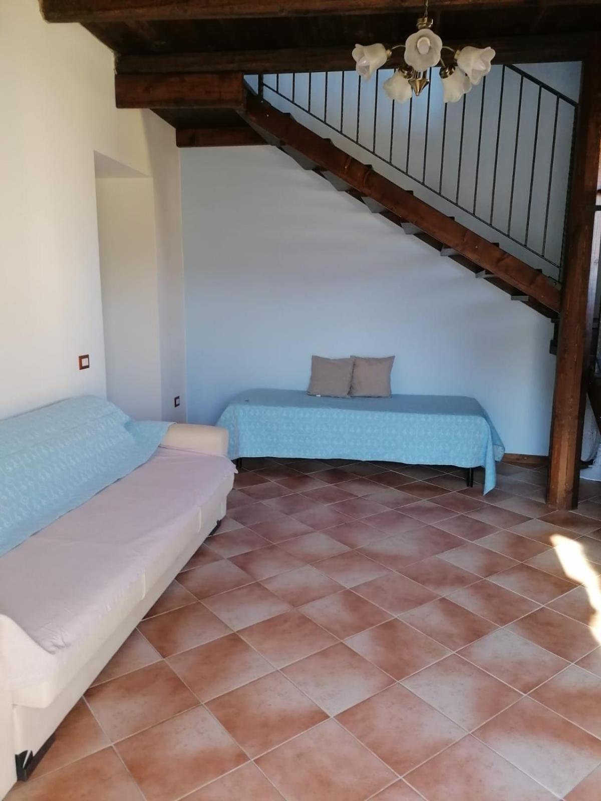 Domus De Jara - Casa Montis Apartment Baradili Стая снимка